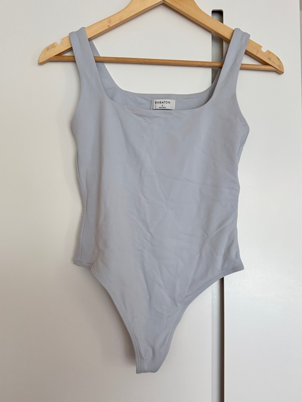 NWOT Aritzia Babaton Contour Bodysuit - Light Gray
